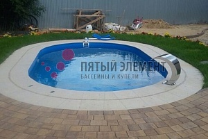 Уличный бассейн с водопадом